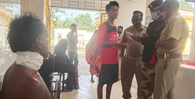 ବାଲିପାଟଣା : ଭାଇ ଭଉଣୀଙ୍କ କଳିରେ ବାପା ଗୁରତର, ହସ୍ପିଟାଲରେ ଭର୍ତ୍ତି  