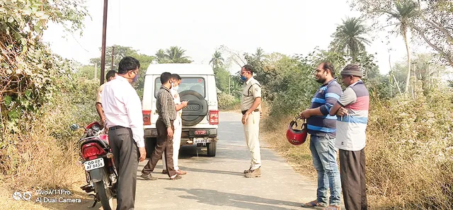 ବେକରେ କଟୁରି ଲଗାଇ ୧.୪ ଲକ୍ଷ ନେଇଗଲେ