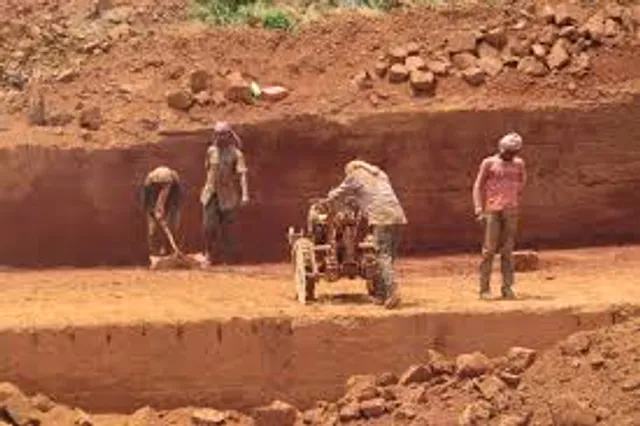 ମାଙ୍କଡ଼ା ପଥର ମାଫିଆଙ୍କ ବିରୋଧରେ ମାସକୁ ୧୦୦ ଅଭିଯୋଗ, ତଥାପି ପ୍ରଶାସନ ଚୁପ୍