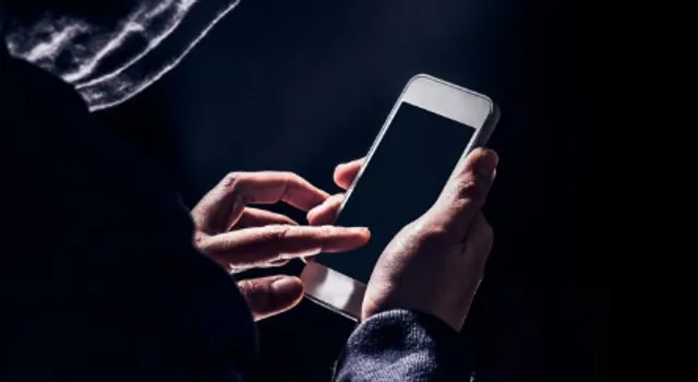 ମହିଳା ବନ୍ଧୁଙ୍କୁ ଏକପାଖିଆ ପ୍ରେମ କରି ବ୍ଲାକମେଲିଂ