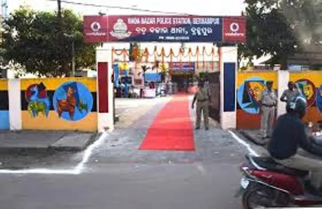 ବ୍ରହ୍ମପୁର ବଡ଼ବଜାର ଅଞ୍ଚଳରେ ନକଲି ସସ୍ କାରଖାନା ଠାବ, ଜଣେ ମହିଳା ଅଟକ 