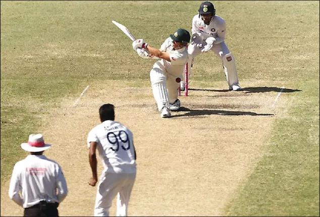 ୱାର୍ଣ୍ଣରଙ୍କୁ ଦଶମ ଥର ଆଉଟ୍ କଲେ ଅଶ୍ବିନ୍