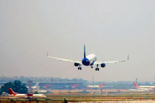 ବିମାନ ଇନ୍ଧନ ଭାଟ୍‌ ୧%କୁ ହ୍ରାସ : ରାଜ୍ୟରେ ଅଧିକ ଉଡ଼ାଣ ପାଇଁ ପ୍ରୋତ୍ସାହନ