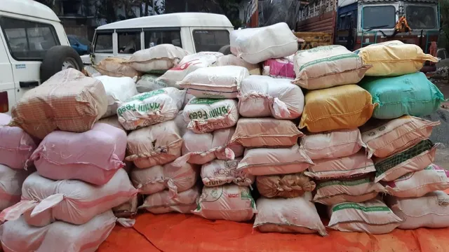 ଅବକାରୀ ବିଭାଗ ଧରିଲା ୧୮କ୍ବିଣ୍ଟାଲ୍‌ ଗଂଜେଇ, ଗୋ’ ଖାଦ୍ୟ ଟ୍ରକ୍‌ରେ ୟୁପି ହେଉଥିଲା ଚାଲାଣ