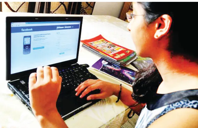 ଡିଜିଟାଲ୍ ସେବାରେ ପ୍ରତିବନ୍ଧକ: ପ୍ରତି ୧୦୦ରେ ୪୬ ଜଣଙ୍କ ପାଖରେ ଇଣ୍ଟରନେଟ୍