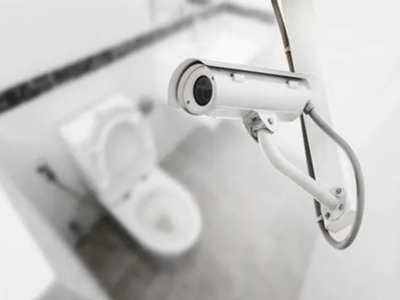 ୱେବ୍ ଡିଜାଇନ ଫାର୍ମ ମାଲିକ ମହିଳା କର୍ମଚାରୀଙ୍କ ଶୌଚାଳୟରେ ଖଞ୍ଜିଥିଲେ ସିସିଟିଭି କ୍ୟାମେରା