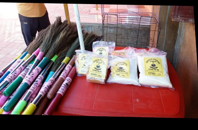 ଉପକାରାଗାରରେ ଅନ୍ତେବାସୀଙ୍କ ଦ୍ବାରା ପ୍ରସ୍ତୁତ ସାମଗ୍ରୀ ବିକ୍ରି ପାଇଁ କାଉଣ୍ଟର ଖୋଲିଲା