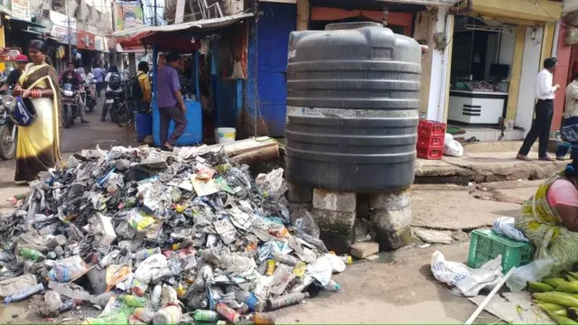 ସ୍ବଚ୍ଛଭାରତର ସ୍ବପ୍ନ ଦେଖୁଥିବା ବାପୁଙ୍କ ତିରୋଧାନ ଦିବସରେ ସହରରେ ଜମିଛି କୁଢ଼କୁଢ଼ ଆବର୍ଜନା