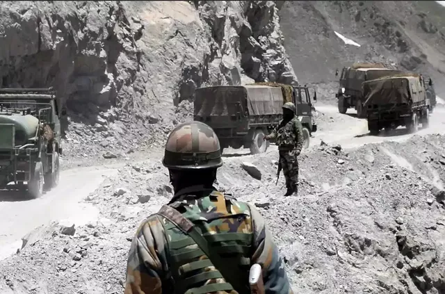 ଚୀନ ବିପଦର ସମ୍ମୁଖୀନ ହେବାକୁ ଜରୁରୀକାଳୀନ ଭିତ୍ତିରେ ଅସ୍ତ୍ରଶସ୍ତ୍ର ମହଜୁଦ କରୁଛି ଭାରତୀୟ ସେନା