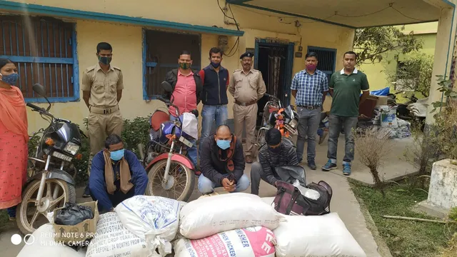 ଭଦ୍ରକ ଜିଲ୍ଲାରେ ୫୫୦ ଲିଟର ଦେଶୀ ମଦ ଜବତ, ୫ ଗିରଫ 