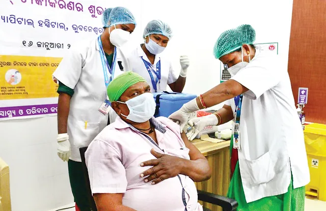 ମହାମାରୀ ପାଇଁ ମହାକବଚ : ରାଜ୍ୟର ୧୬୧ କେନ୍ଦ୍ରରେ ଟିକା ନେଲେ ୧୬,୪୦୫ ସ୍ବାସ୍ଥ୍ୟକର୍ମୀ