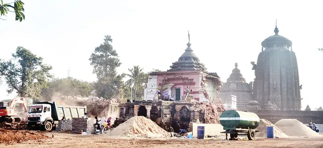 ରାତିଅଧିଆ ଉଚ୍ଛେଦ : ମାଟିରେ ମିଶିଲା ଶିବତୀର୍ଥ ମଠ