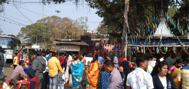 ନୂଆବର୍ଷରେ ଶିମିଳିପାଳ ବୁଲିଲେ ୭୧୬ ପର୍ଯ୍ୟଟକ, ଶ୍ରୀହରିବଳଦେବଜୀଉ ମନ୍ଦିର ଆଗରେ ଶ୍ରଦ୍ଧାଳୁଙ୍କ ଭିଡ଼