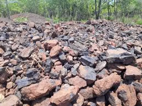 ଚୋରା ମାଙ୍ଗାନିଜ ଡିପୋରେ ଚଢ଼ଉ