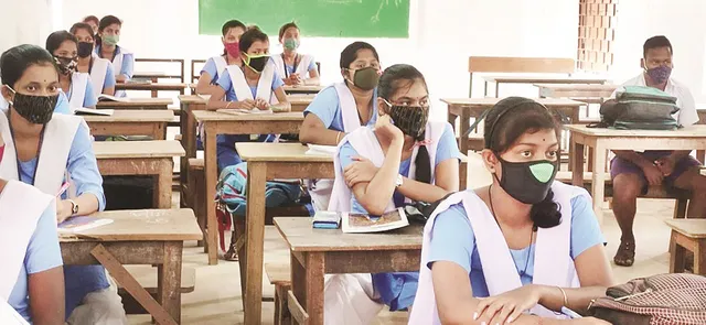 ଖୋଲିଲା ସ୍କୁଲ : ପ୍ରଥମ ଦିନରେ ଉପସ୍ଥାନ କମ୍