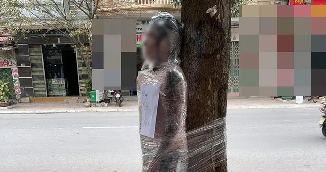 ବିଲ୍‌ ନ ଦେବାର ପରିଣତି: ଯୁବକଙ୍କ ଦେହକୁ ଧଳା ପଲିଥିନ୍‌ରେ ଗୁଡ଼ାଇ ଗଛରେ ବାନ୍ଧି ଦିଆଯାଇଥିଲା