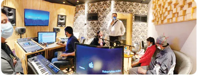 ପରିବାର ସହ ଗୀତ ରେକର୍ଡ କଲେ ବିଗ୍‌ ବି’