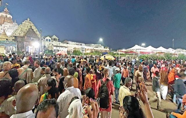 ମହାପ୍ରଭୁଙ୍କୁ ଦର୍ଶନ କଲେ ୬ହଜାର ଭକ୍ତ, ଭାଙ୍ଗିଲା ୮ ଦିନର ଦର୍ଶନ ରେକର୍ଡ