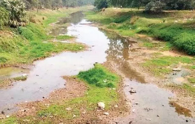 ନଈନାଳ ଘେରା ଜଗତସିଂହପୁରକୁ ଜଳସଙ୍କଟ ଚିନ୍ତା : ୧୦ରୁ ୬ ନଦୀ ମୃତ; ୨ ବଡ଼ କେନାଲ ବି ଶୁଖିଲା