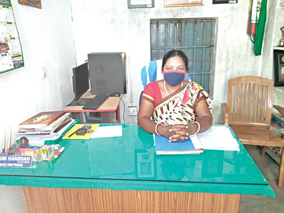 ଆଦିବାସୀ ମହିଳାଙ୍କ ଆଲୋକବର୍ତ୍ତିକା ସମିମା ବେଗମ୍‌ : ଆର୍ଥିକ ବିକାଶର ବାଟ ଦେଖାଉଛନ୍ତି