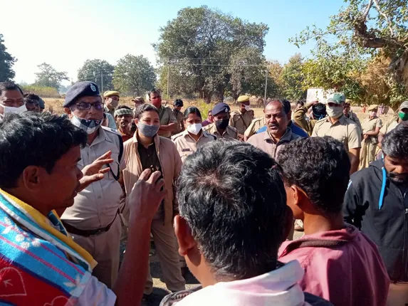 ଦୁର୍ଘଟଣାରେ ଜଣେ ମୃତ, କ୍ଷତିପୂରଣ ପରେ ହଟିଲା ରାସ୍ତାରୋକ