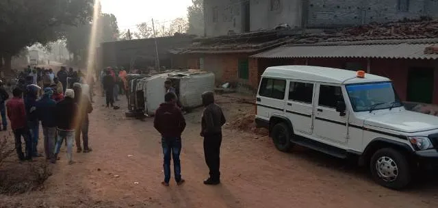 ଟ୍ରେଲର୍ - ବୋଲେରୋ ଧକ୍କା: ଜଣେ ମୃତ ୫, ଆହତ