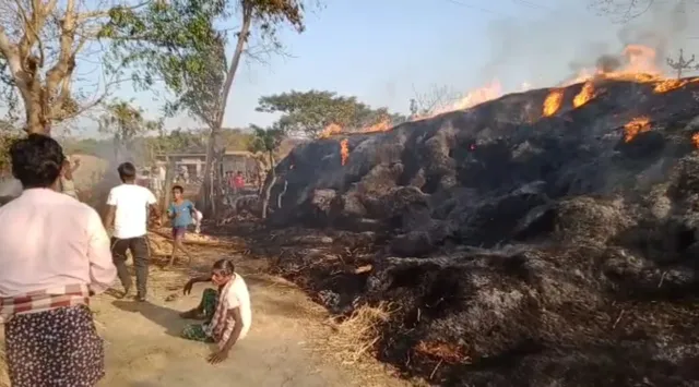 ନାରୀଗୋଚ୍ଛାରେ ଅଗ୍ନିକାଣ୍ଡ; ଲକ୍ଷାଧିକ ଟଙ୍କାର ଧାନ ପୋଡି ପାଉଁଶ