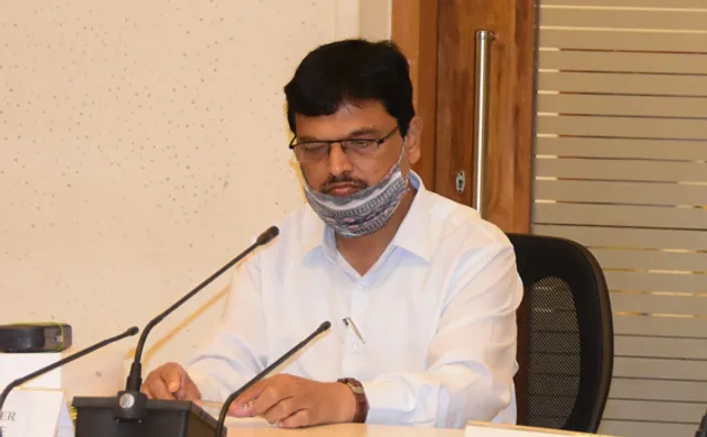 ବଜେଟ୍‌ ଖବର : ୩ ବରେଣ୍ୟ କବିଙ୍କ ପଂକ୍ତିକୁ ଉଦ୍ଧୃତ କଲେ ଅର୍ଥ ମନ୍ତ୍ରୀ