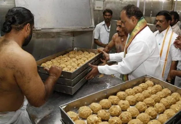 ଆନ୍ଧ୍ରପ୍ରଦେଶ ପଞ୍ଚାୟତ ନିର୍ବାଚନରେ ଭୋଟ ହାତେଇବା ପାଇଁ ମାଧ୍ୟମ ପାଲଟିଛି ତିରୁପତି ଲଡ଼ୁ