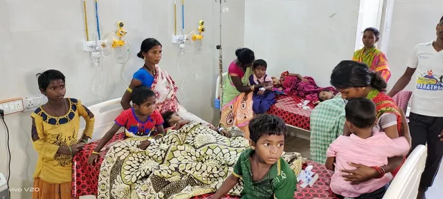 ଅଙ୍ଗନବାଡ଼ି କେନ୍ଦ୍ରରେ ବିଷାକ୍ତ ଫଳ ଖାଇ ୮ ଶିଶୁ ଗୁରତର