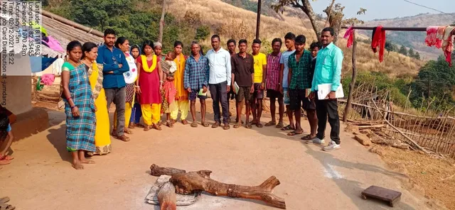 ଜୁମଡାଙ୍ଗ ଗ୍ରାମକୁ ଆନ୍ଧ୍ରର କବଜା ଘଟଣା: ପ୍ରଶାସନ ପହଞ୍ଚି ଆନ୍ଧ୍ର ପଞ୍ଚାୟତ ନିର୍ବାଚନରେ ଭୋଟ ନଦେବାକୁ ବୁଝାଇଲା