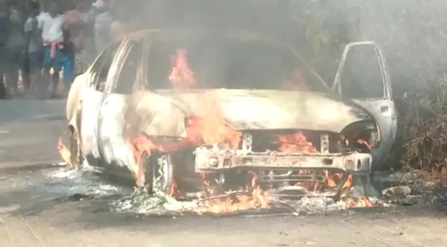 କଟକ: ମାହାଙ୍ଗାରେ ଚଳନ୍ତା କାରରେ ଅଗ୍ନିକାଣ୍ଡ, ଜଳିଗଲା ପୂରା ଗାଡ଼ି