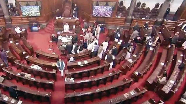 ସଂସଦରେ ଚାଷୀ ଆନ୍ଦୋଳନ ତାତି : ଉଭୟ ଗୃହରେ ପ୍ରବଳ ହଟ୍ଟଗୋଳ, ରାଜ୍ୟସଭା ଦିନକ ପାଇଁ ମୁଲତବୀ