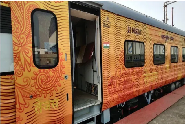 ଖୁବ ଶୀଘ୍ର ବଦଳିବାକୁ ଯାଉଛି ସ୍ଲିପର କୋଚର ରଙ୍ଗ, ସୁଇଚ ଚିପିଲେ ଖୋଲିବ ଟ୍ରେନ କବାଟ