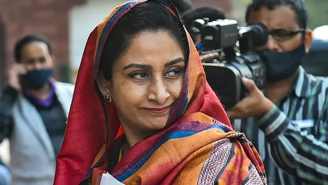 କେବଳ ପଞ୍ଜାବ ନୁହେଁ, ସମଗ୍ର ଦେଶ ପ୍ରତିବାଦ କରୁଛି, କିନ୍ତୁ କେନ୍ଦ୍ର ସରକାର ଦେଖିପାରୁ ନାହାନ୍ତି: ହର୍‌ସିମ୍‌ରତ୍‌ ବାଦଲ