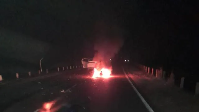 ଛାତିଥରା ଦୁର୍ଘଟଣା : କାର୍‌ ଧକ୍କାରେ ଜଳିଗଲା ବାଇକ୍‌, ୨ ମୃତ