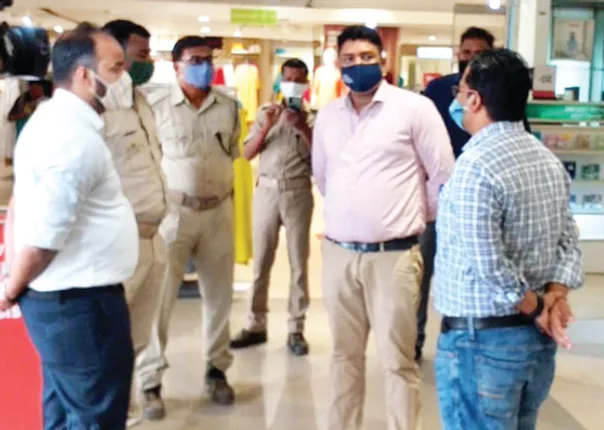 କଡ଼ାକଡ଼ି ହେଲା କୋଭିଡ୍‌ କଟକଣା : ଉଲ୍ଲଂଘନକାରୀଙ୍କଠାରୁ ୨୩ହଜାର ଟଙ୍କା ଆଦାୟ