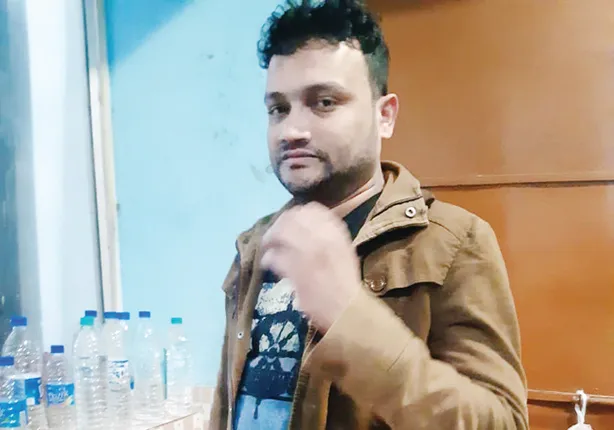 ମେଡିକାଲ୍‌ରେ ନାମ ଲେଖାଇବାକୁ ୧୫ ଲକ୍ଷ ଠକେଇ, ନକଲି ସାମ୍ବାଦିକକୁ ବାନ୍ଧିଲା ପୁଲିସ