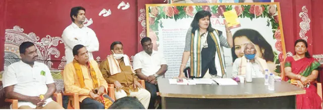 ଏକାମ୍ର କ୍ଷେତ୍ର ବାଇ-ଲ’ ବିବାଦ: ସେବାୟତଙ୍କୁ ଆଇନ ବୁଝାଇଲେ ଅପରାଜିତା