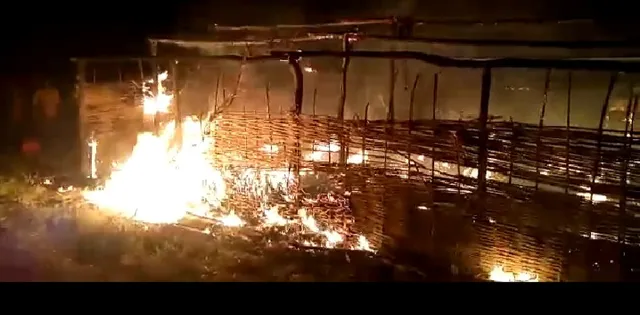 କୁକୁଡ଼ା ଫାର୍ମ ପୋଡ଼ିଦେଲେ ଦୁର୍ବୃତ୍ତ