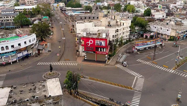 ମହାରାଷ୍ଟ୍ରରେ ଲକ୍‌ଡାଉନ୍‌ ଆରମ୍ଭ ସକ୍ରିୟ: ମାମଲାରେ ଅଚାନକ ବୃଦ୍ଧି, ୬ ଦିନ ହେଲା ସଂକ୍ରମଣ ବଢ଼ୁଛି