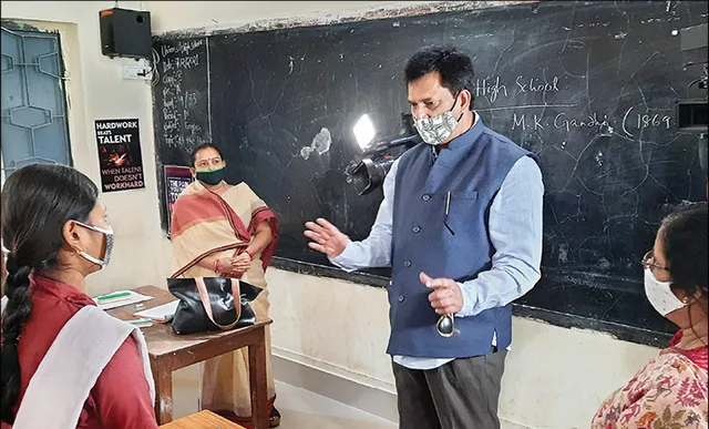 ରବିବାରିଆ ପଢ଼ା ତଦାରଖ କଲେ ଗଣଶିକ୍ଷା ମନ୍ତ୍ରୀ