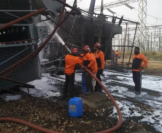 ପ୍ରାୟ ଦୁଇ ଘଣ୍ଟାର କସରତ ପରେ ଗ୍ରିଡ ଅଗ୍ନିକାଣ୍ଡ ନିୟନ୍ତ୍ରଣାଧୀନ