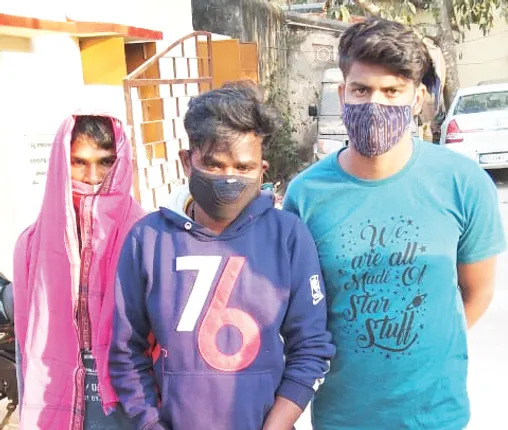 ମେଡିସିନ୍ ପେଟିରେ ୪୬ କେଜି ଗଞ୍ଜେଇ, ୩ ଗିରଫ, କାର୍‌ ଜବତ