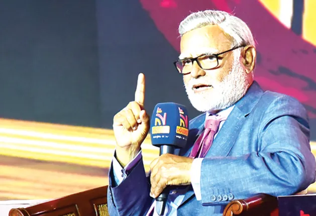 ‘ଜାତି ନନ୍ଦିଘୋଷ’ କନକ୍ଲେଭ୍‌ରେ ବିଶିଷ୍ଟ ସାମ୍ବାଦିକ ପ୍ରଭୁ ଚାୱଲାଙ୍କ ମତ : ମାଗଣା ଖବର ଅଭ୍ୟାସ ଛାଡ଼ିଲେ ଭଲ ଖବର ମିଳିବ