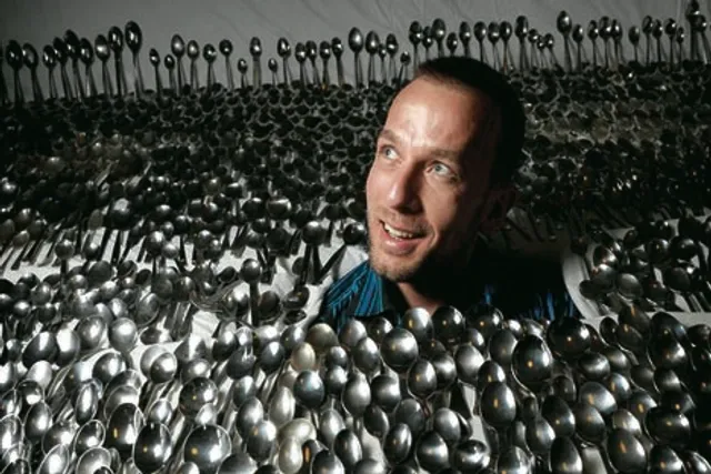 ଚାମଚ ସ˚ଗ୍ରାହକ ‘ଡାଇତର‌୍‌ କାପିସ୍‌ତ’