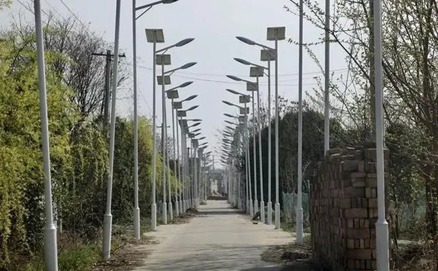 ଲାଇଟ୍‌ ଲୋକାର୍ପଣକୁ ୧୫ମାସ ବତିଲା, ପୂର୍ତ୍ତ-ପୌର ଠେଲାଠେଲି, ରକ୍ଷାଣବେକ୍ଷଣ କାହାର?