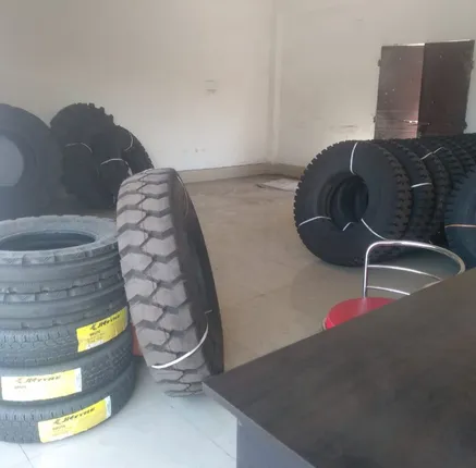 ସୋରୁମ୍‌ରୁ ୫ ଲକ୍ଷ ୮୮ହଜାର ଟଙ୍କାର ଟାୟାର ଚୋରି