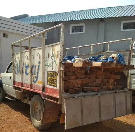 ନର୍ଲା ବନ ବିଭାଗର ସଫଳତା: କାଠବୋଝେଇ ପିକଅପ୍ ଭ୍ୟାନ ଜବତ, ଡ୍ରାଇଭର ଫେରାର୍