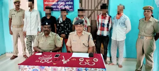 ବିଭିନ୍ନ ସ୍ଥାନରୁ ଚୋରି ଅଭିଯୋଗରେ ୬ ଗିରଫ, ଲକ୍ଷାଧିକ ଟଙ୍କାର ସୁନା ଓ ରୁପା ଜବତ